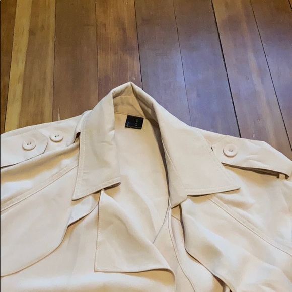 Cream trench coat - Picture 5 of 6